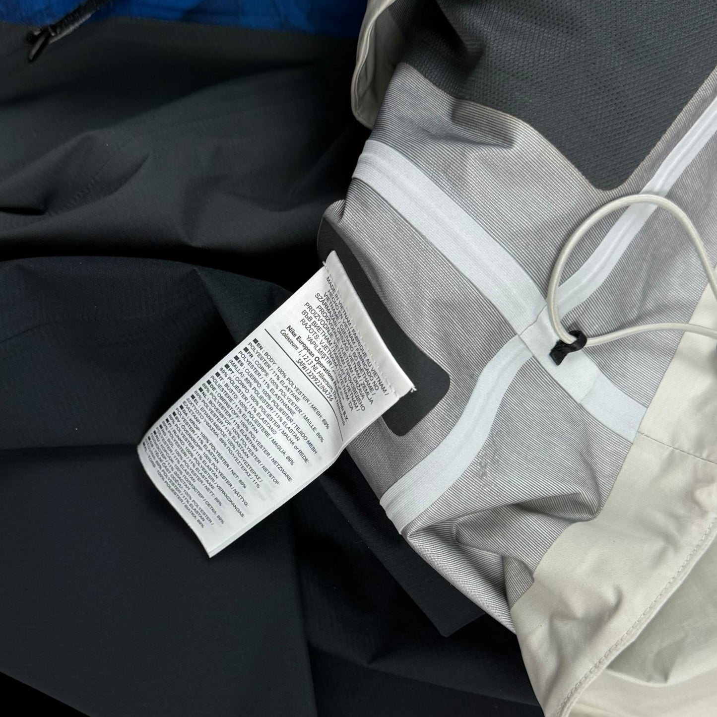 Nike x Undercover Gyakusou SS17 Running Jacket Blue/Grey/White (Size S)