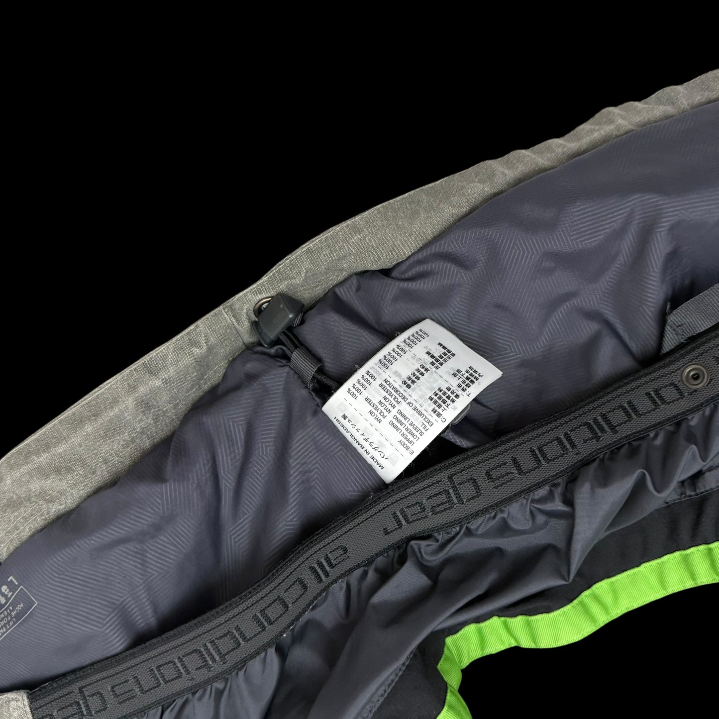 Nike ACG AW05 Storm-Fit Multi-Pocket Jacket Stone (Size L)