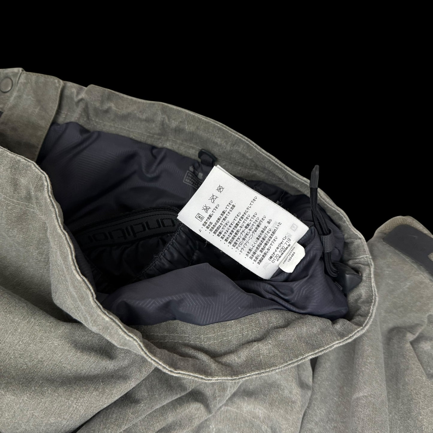 Nike ACG AW05 Storm-Fit Multi-Pocket Jacket Stone (Size L)