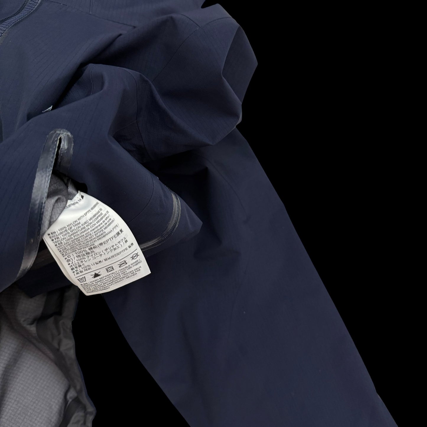 Arc’teryx Beta AR Gore-Tex Pro Jacket Navy (Size L)