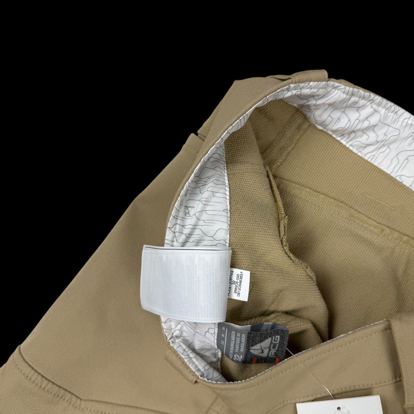 Vintage Nike ACG Cargo Pants Beige (Size M)