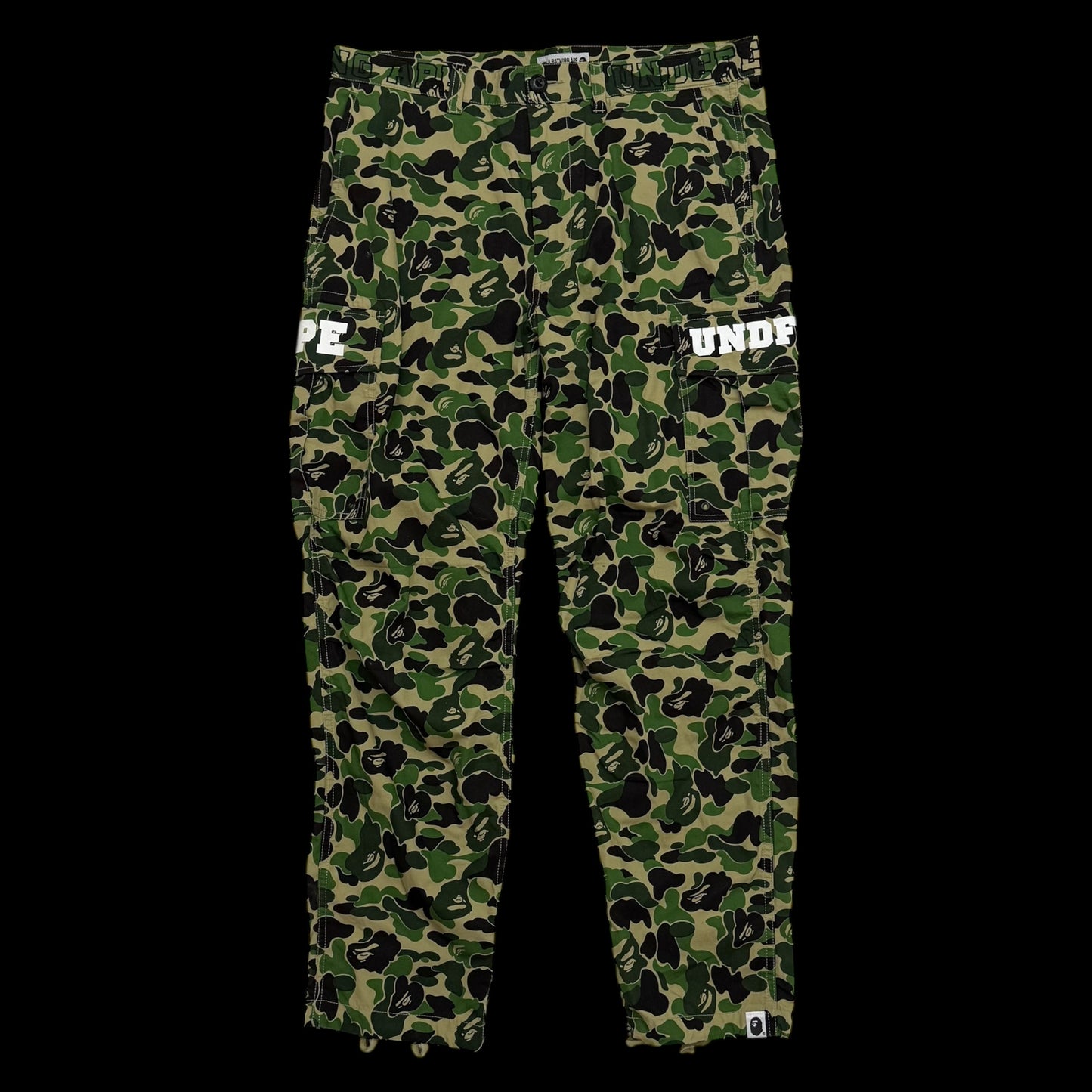BAPE (A Bathing Ape) x Undefeated Camo Cargo Pants Green (Size L)