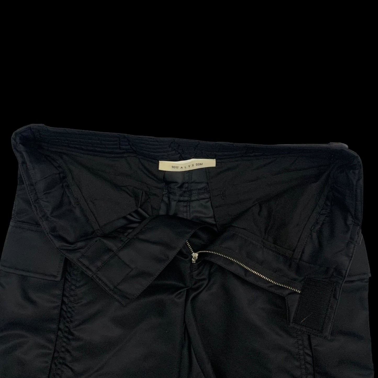 1017 ALYX 9SM Tactical ShortsBlack (Size 48)