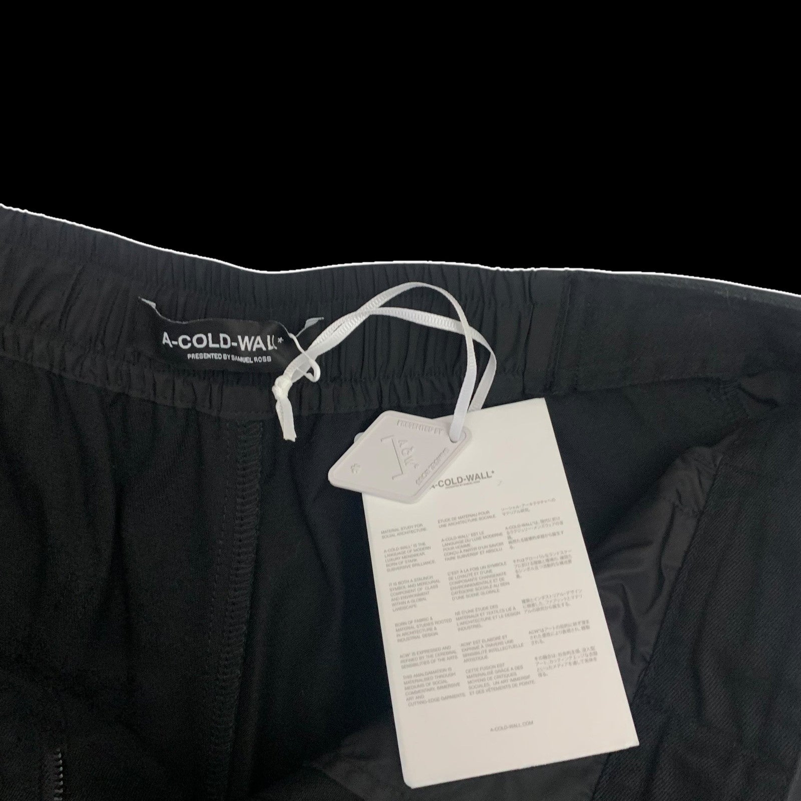 A-Cold-Wall Black Strata Cargo Shorts Black (Size M)