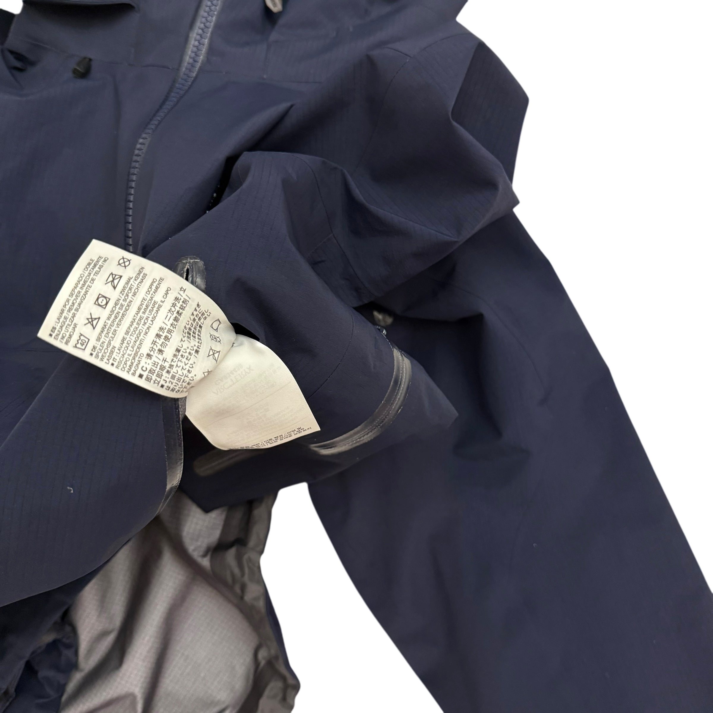 Arc'teryx Beta AR Gore-Tex Pro Jacket Navy (Size L)