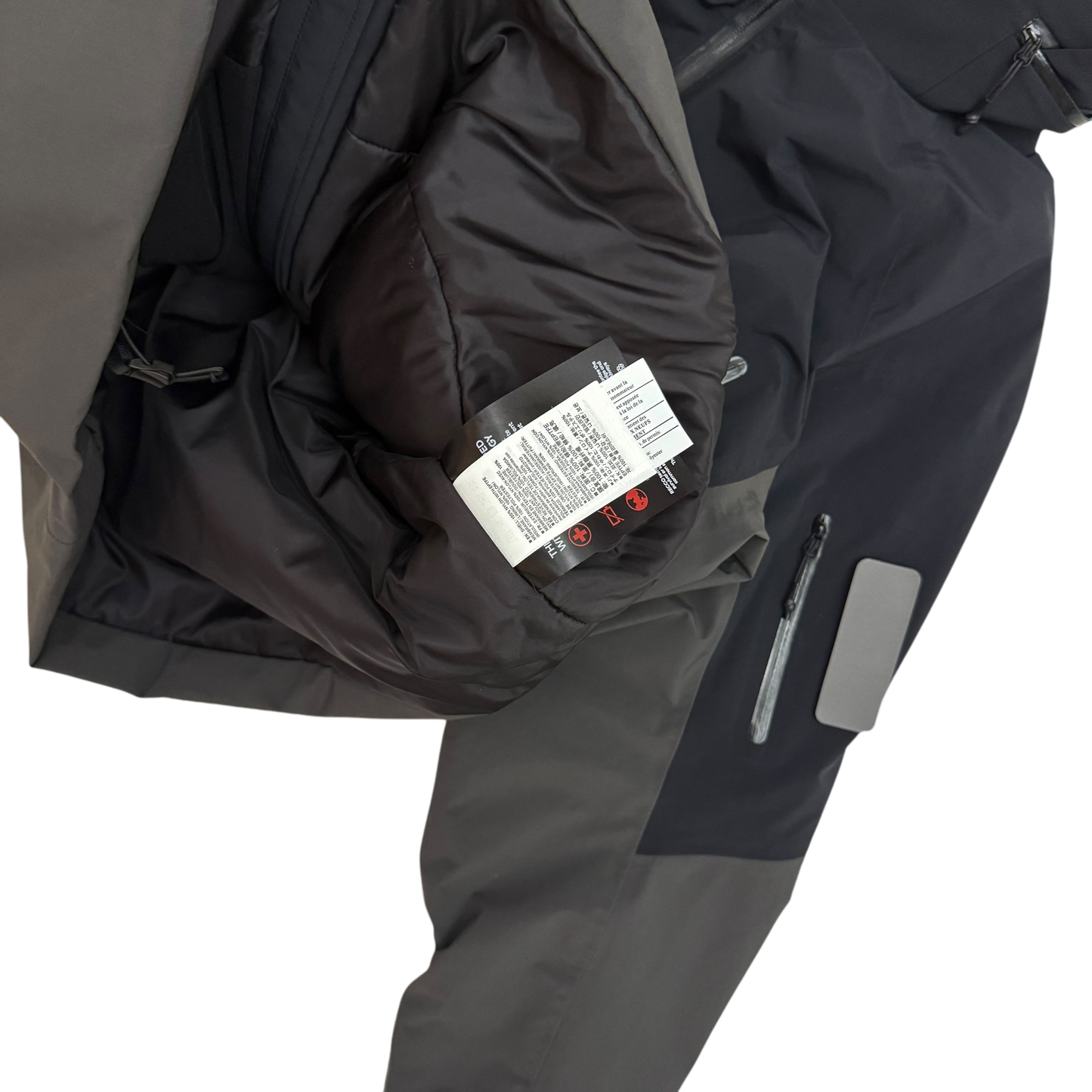 Arc'teryx System A Gen 2 Axis Insulated Gore-Tex Jacket Black / Grey (Size L)