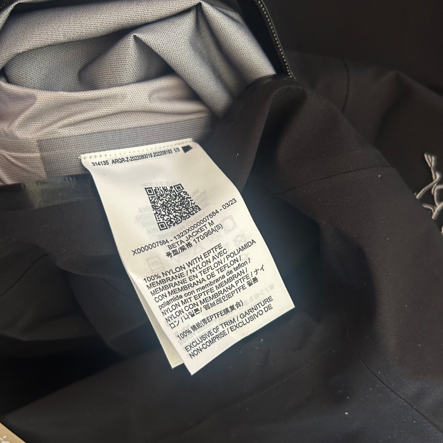 Arc'teryx Beta Goretex Jacket Black (Fits S/M)