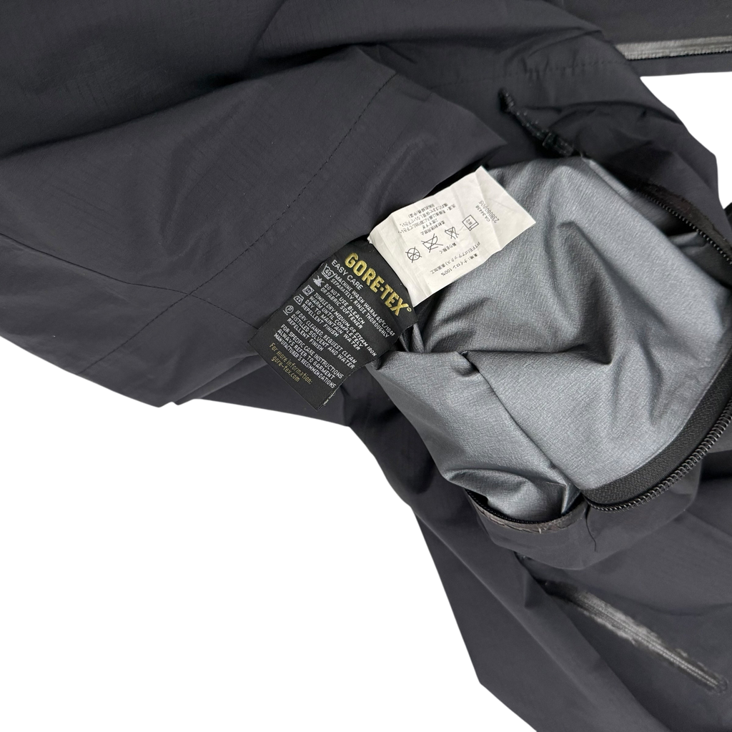 Arc'teryx 00s Theta AR Gore-Tex Pro Jacket Black (Size XXL)