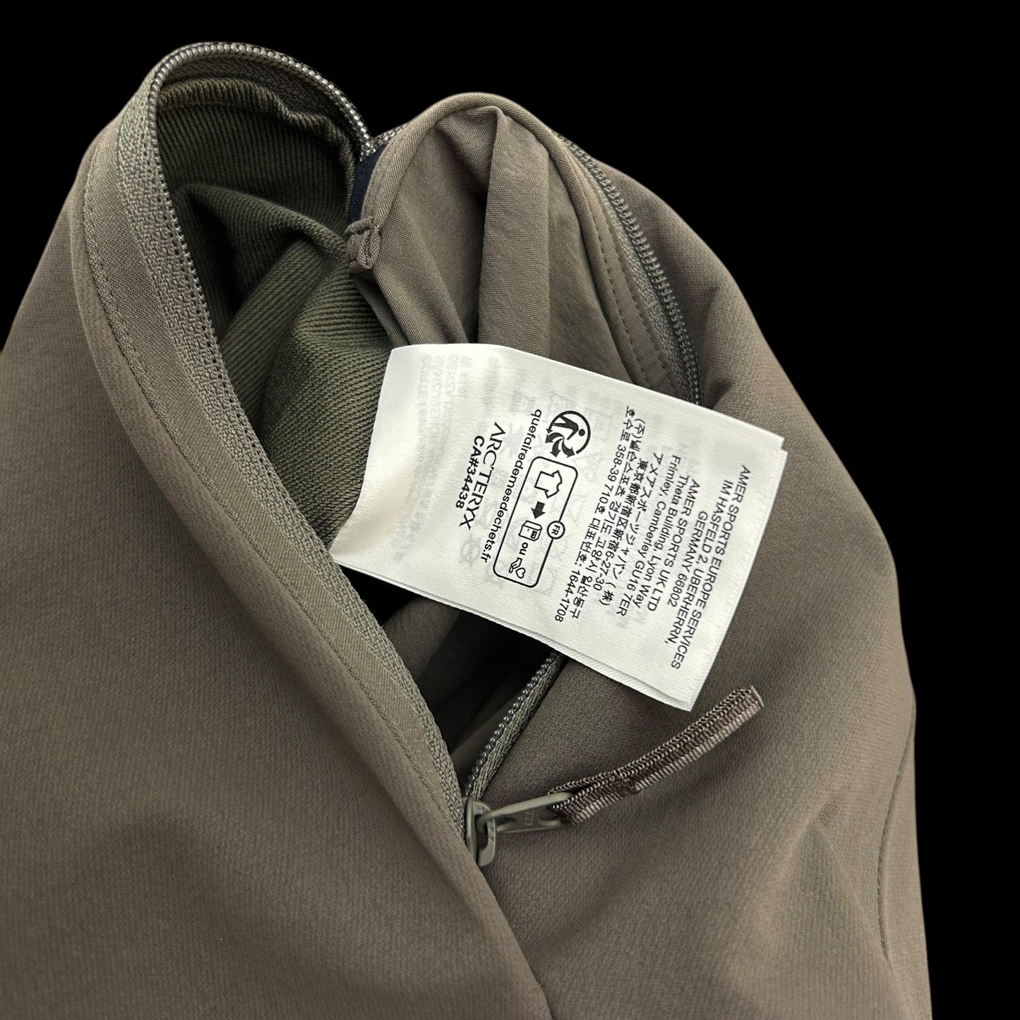 Arc’teryx Veilance Isogon MX Hooded Jacket (Fits S/M)