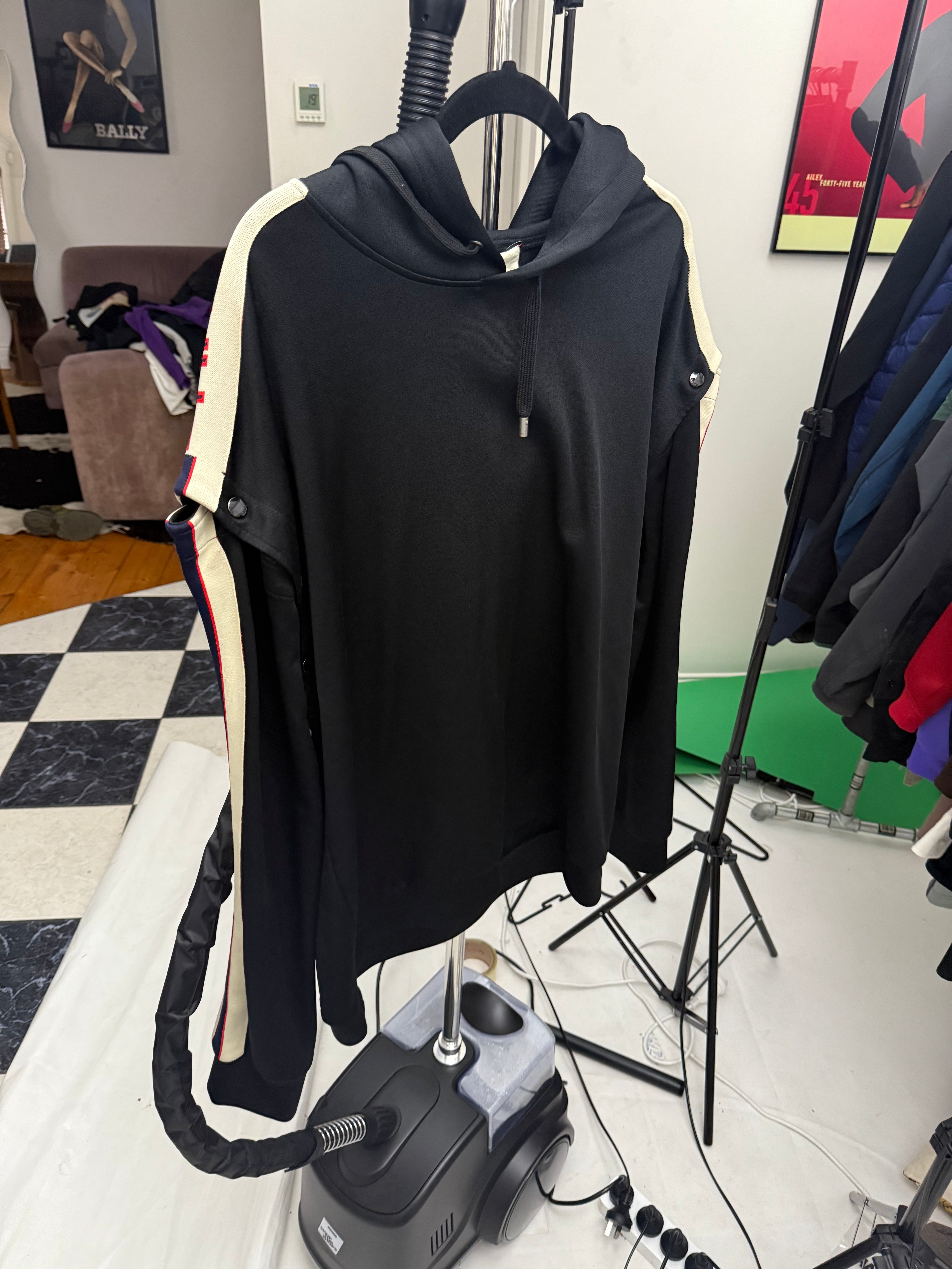 Gucci 2017 Logo Band Detachable Sleeve Technical Jersey Hoodie Black (Size XL)