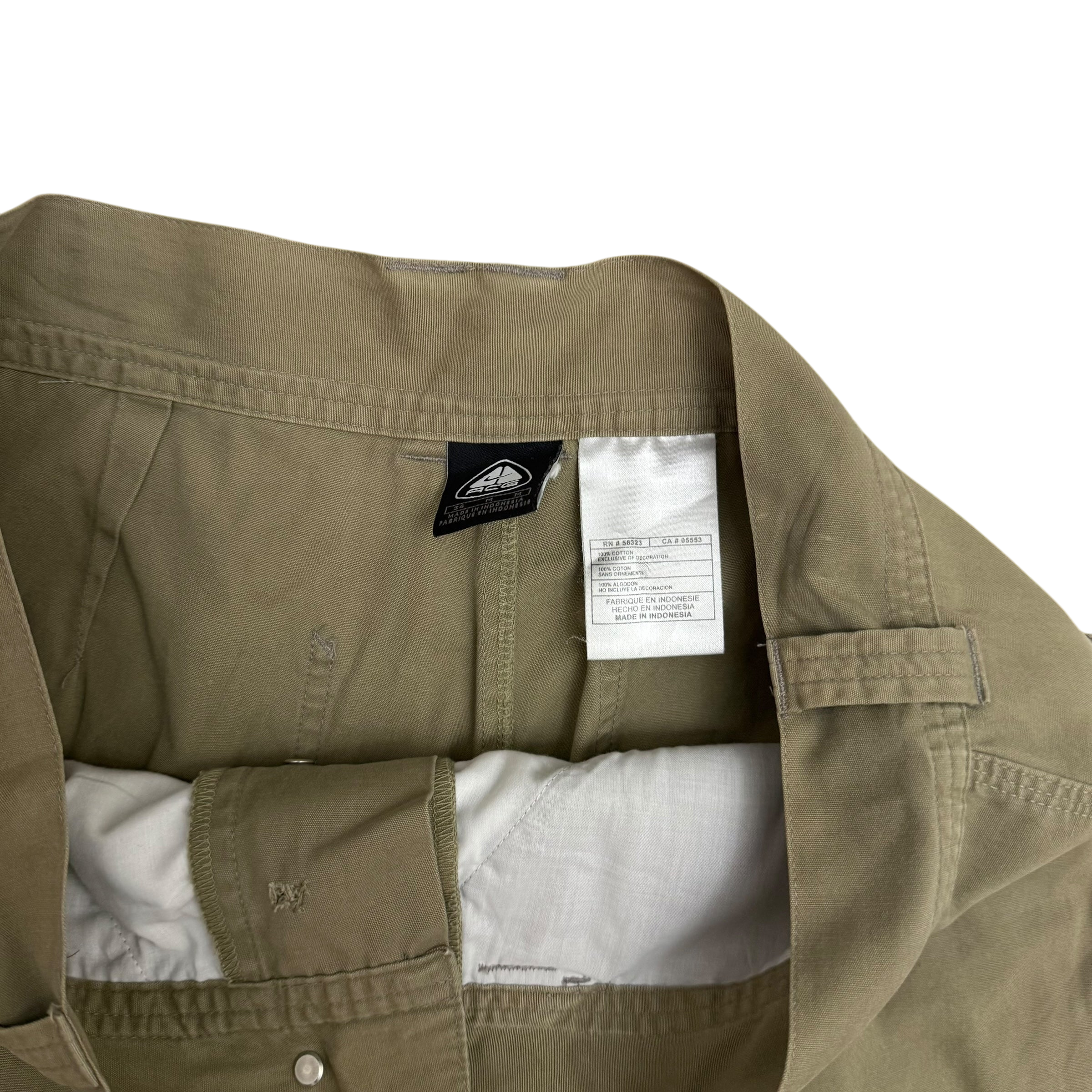 Nike ACG 90s Carpenter Shorts Beige (Size M)