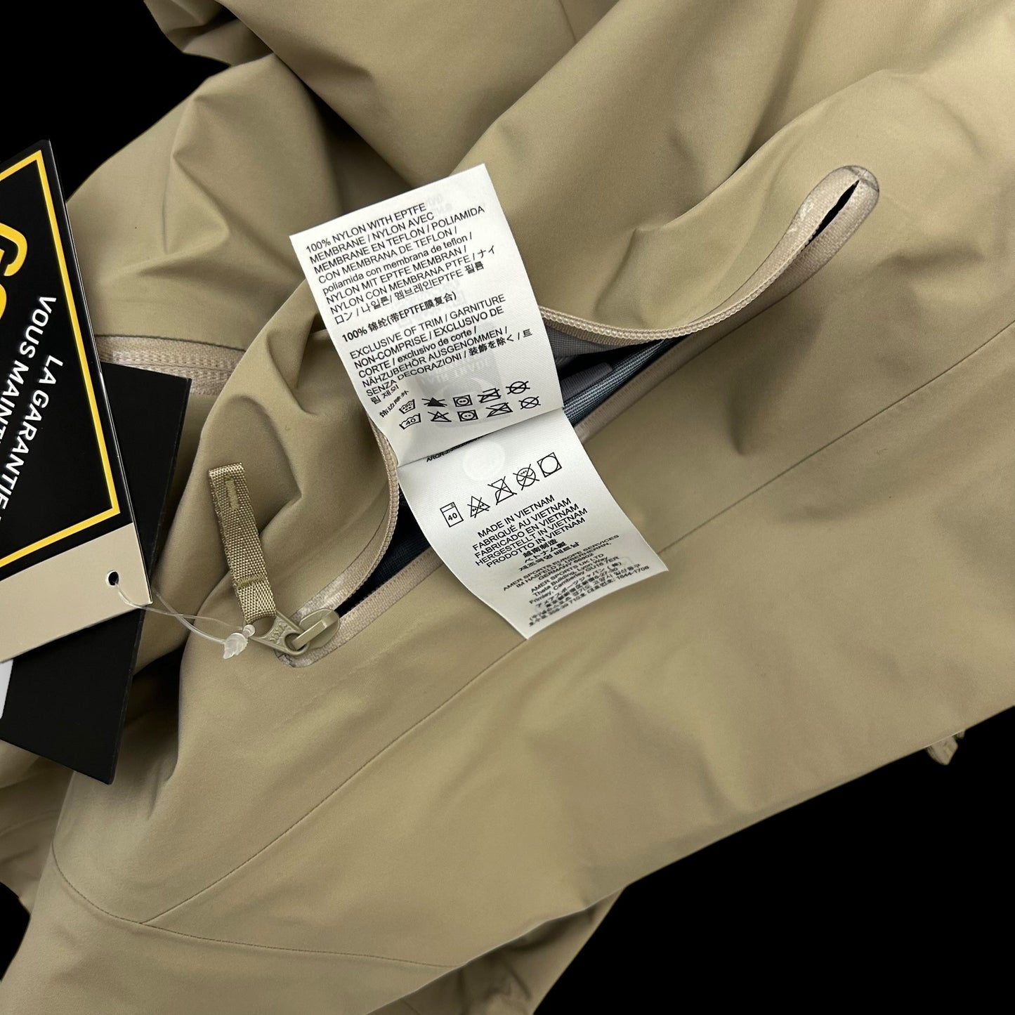 Arc'teryx Beta LT Gortex Jacket ‘Smoke Bluff’ (Beige) (Size L)