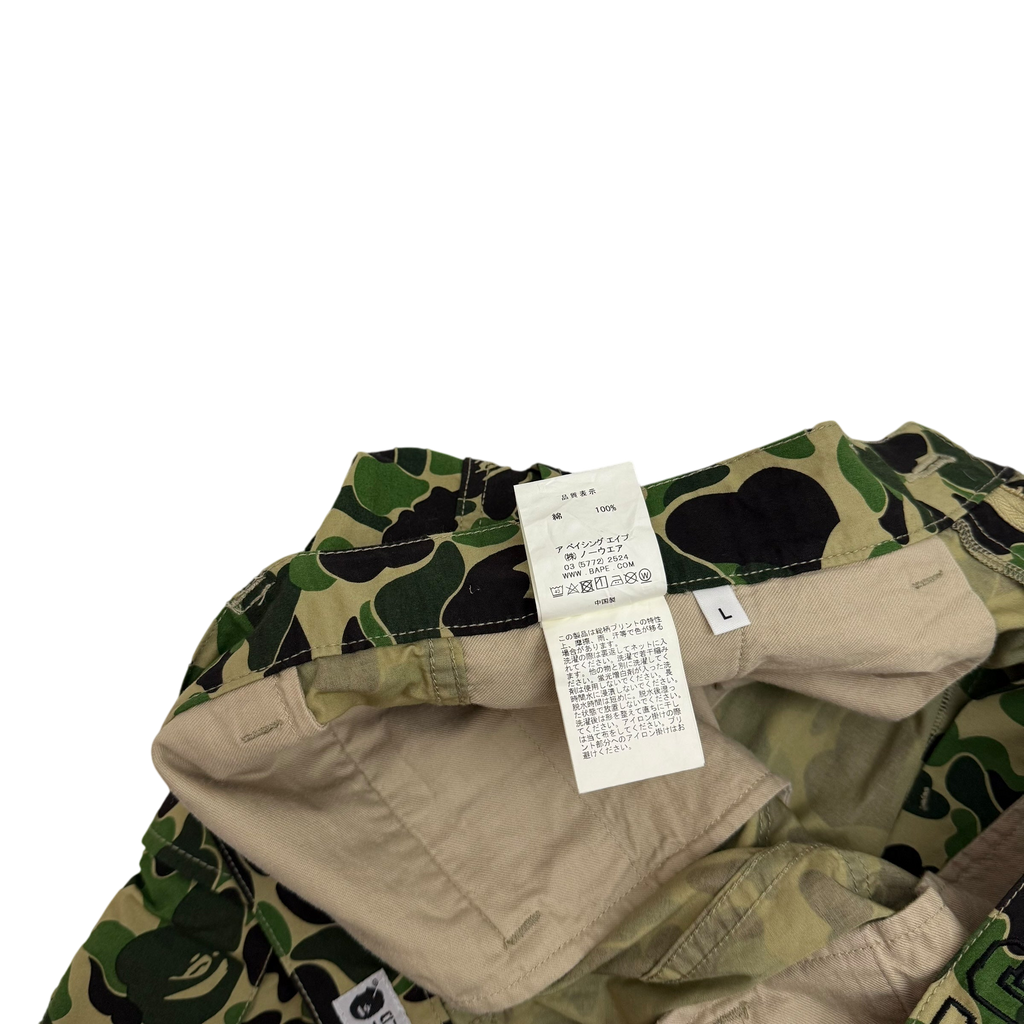 BAPE (A Bathing Ape) x Undefeated Camo Cargo Pants Green (Size L)