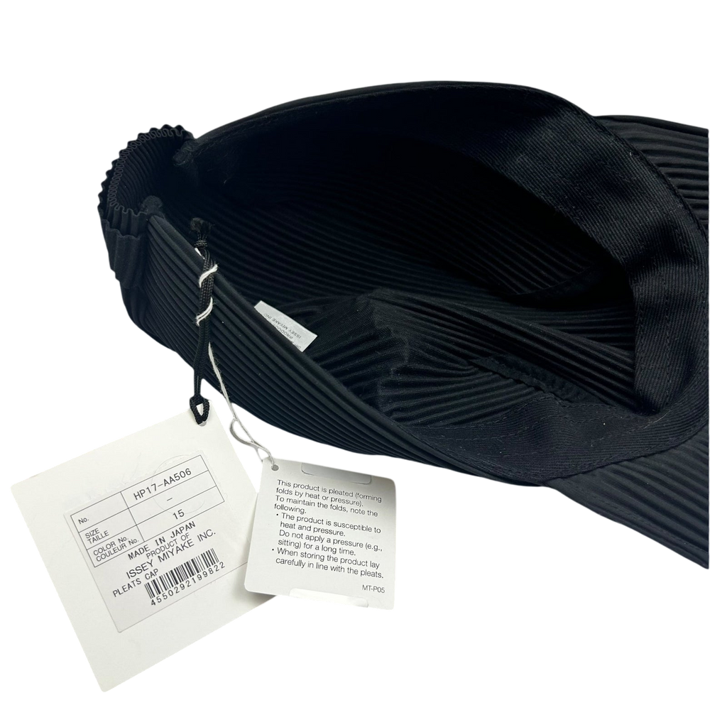Issey Miyake Homme Plisse BlackPleated Cap