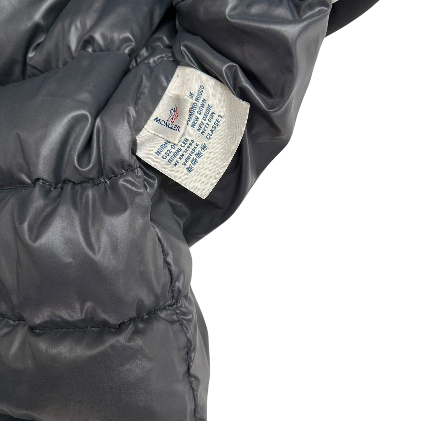 Moncler Aubert Hooded Down Jacket Matte Black (fits M)