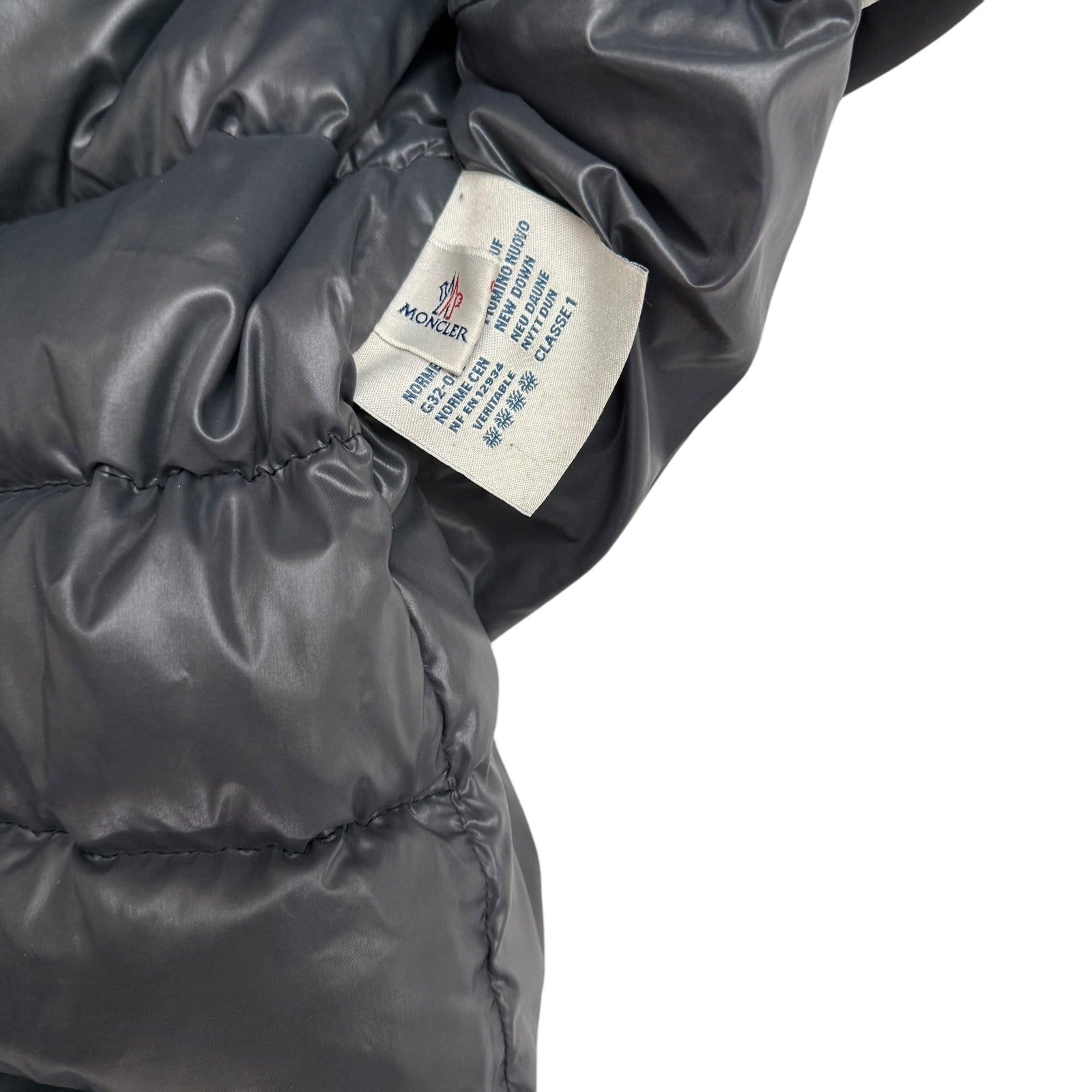 Moncler Aubert Hooded Down Jacket Matte Black (fits M)