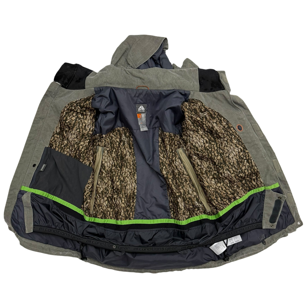 Nike ACG AW05 Storm-Fit Multi-Pocket Jacket Stone (Size L)