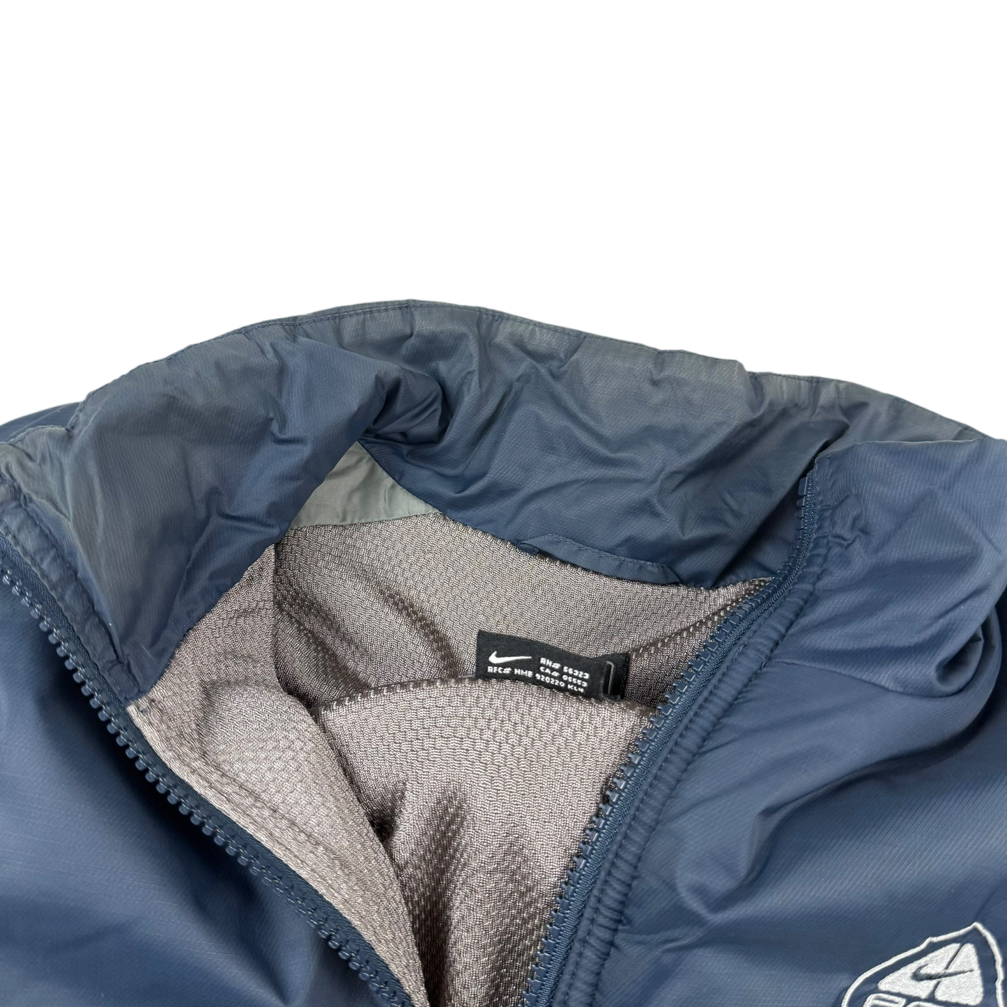 Nike ACG 00s Insulated Jacket Blue (Size M)