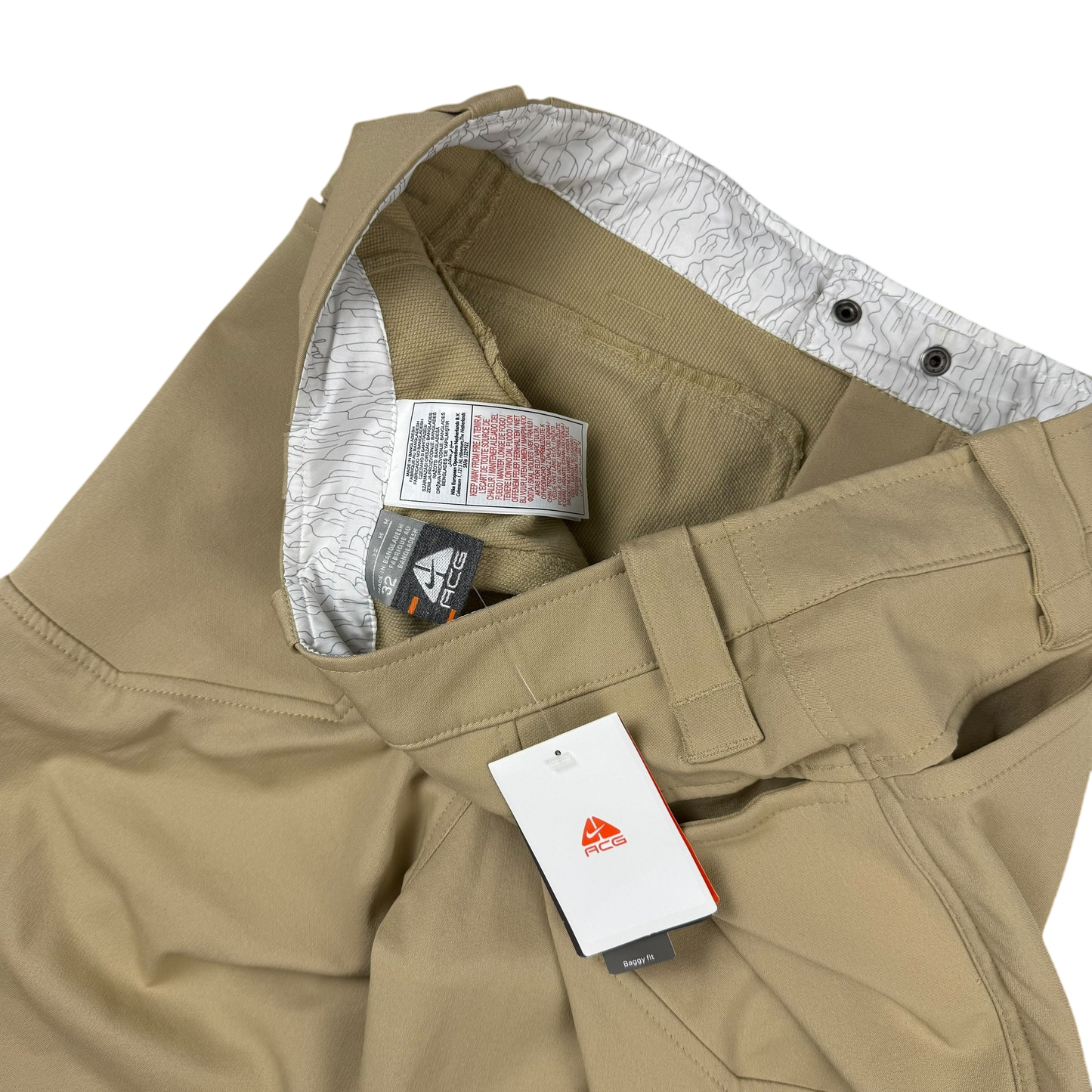 Vintage Nike ACG Cargo Pants Beige (Size M)