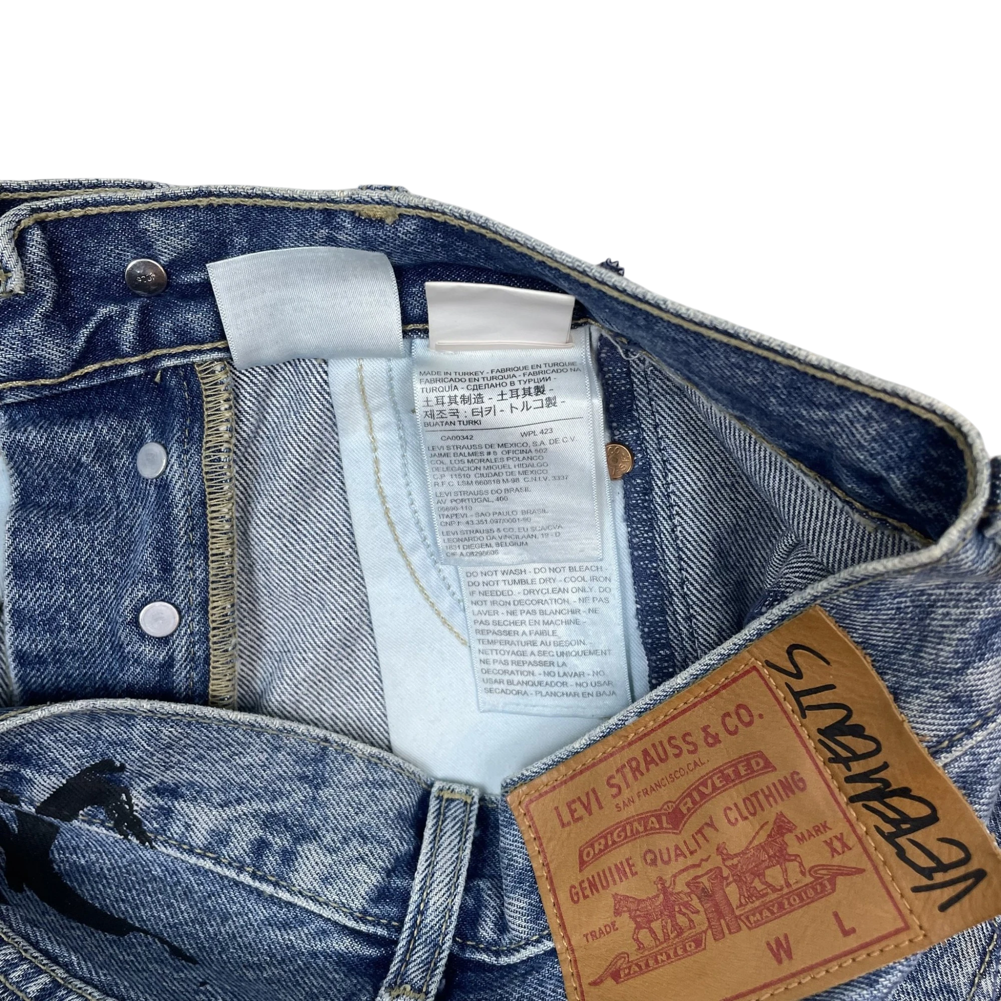 Levi’s x Vetements AW19 Tribal Sticker Patchwork Jeans Blue (Size XS)