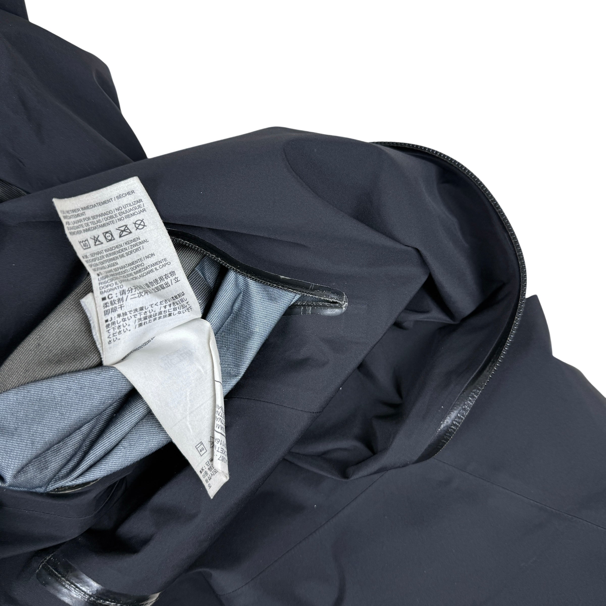 Arc’teryx Beta LT Goretex Jacket Black (Size XL)