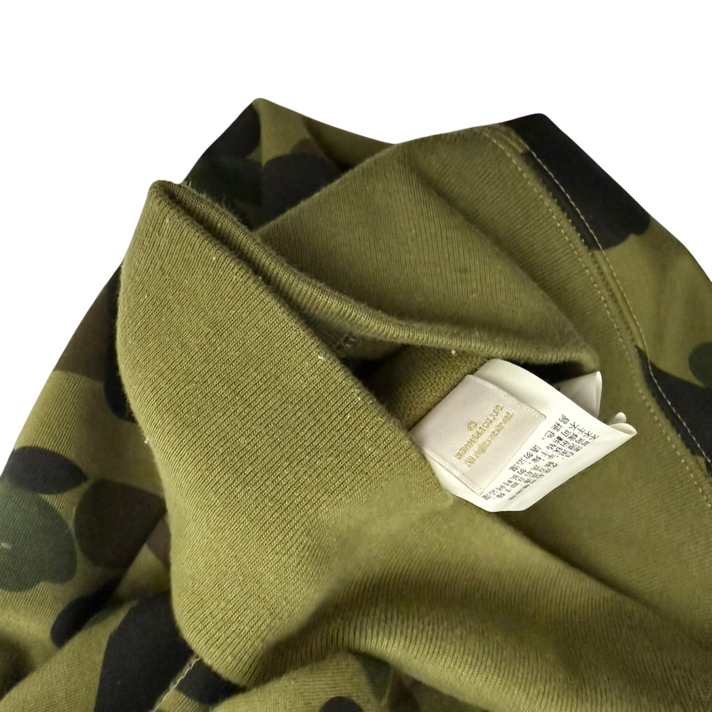 BAPE (A Bathing Ape) 1st Camo Gore Windstopper Camo Shark Zip-Up Hoodie Green (Size S)