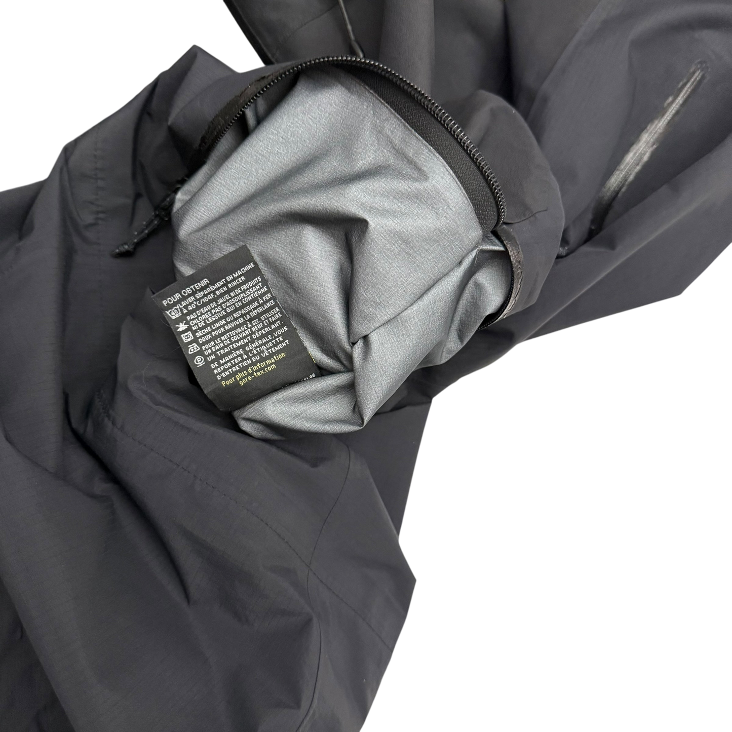 Arc'teryx 00s Theta AR Gore-Tex Pro Jacket Black (Size XXL)