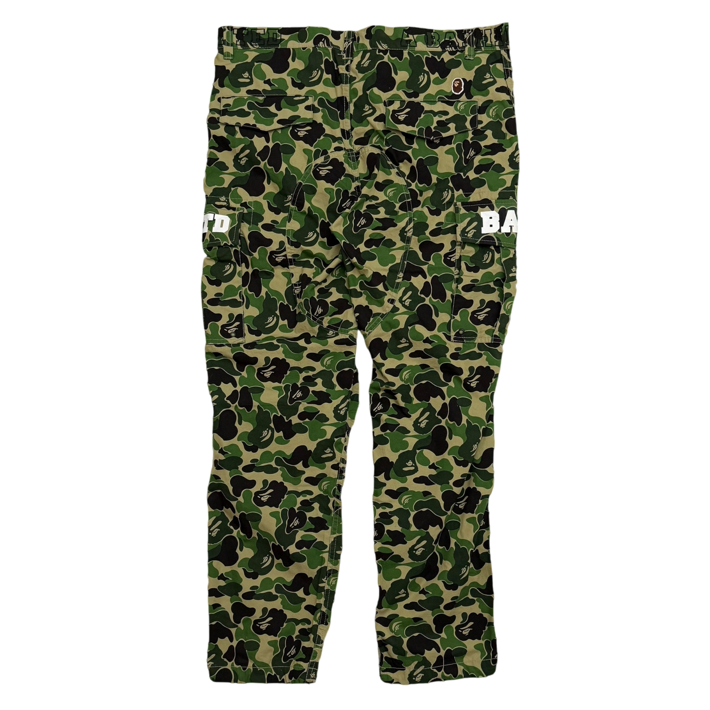 BAPE (A Bathing Ape) x Undefeated Camo Cargo Pants Green (Size L)