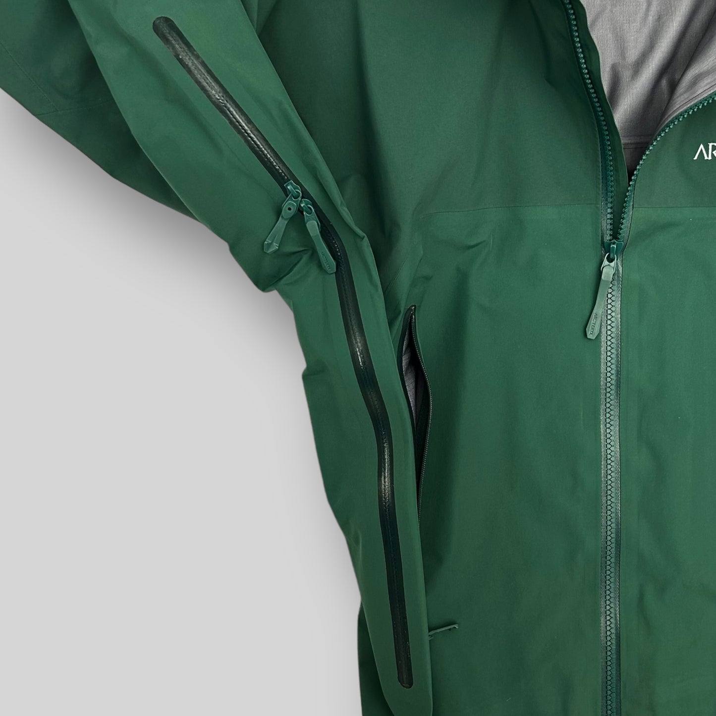 Rare Arc’teryx Beta AR  Goretex Jacket ‘Dark Elysium’ Green (Fits M/L)