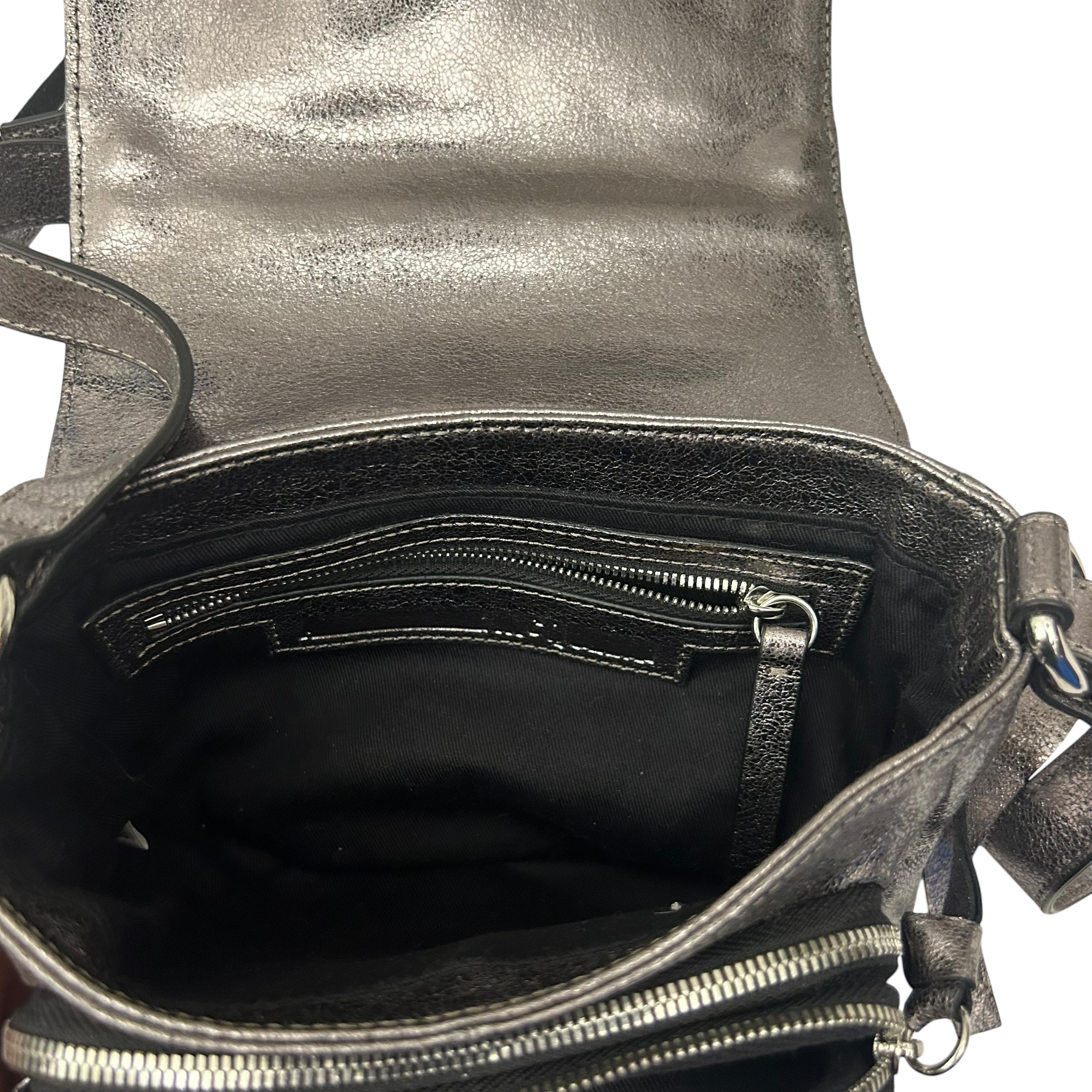 MCQ BY Alexander McQueen
Mini Loveless Metallic-leather Cross-body Bag