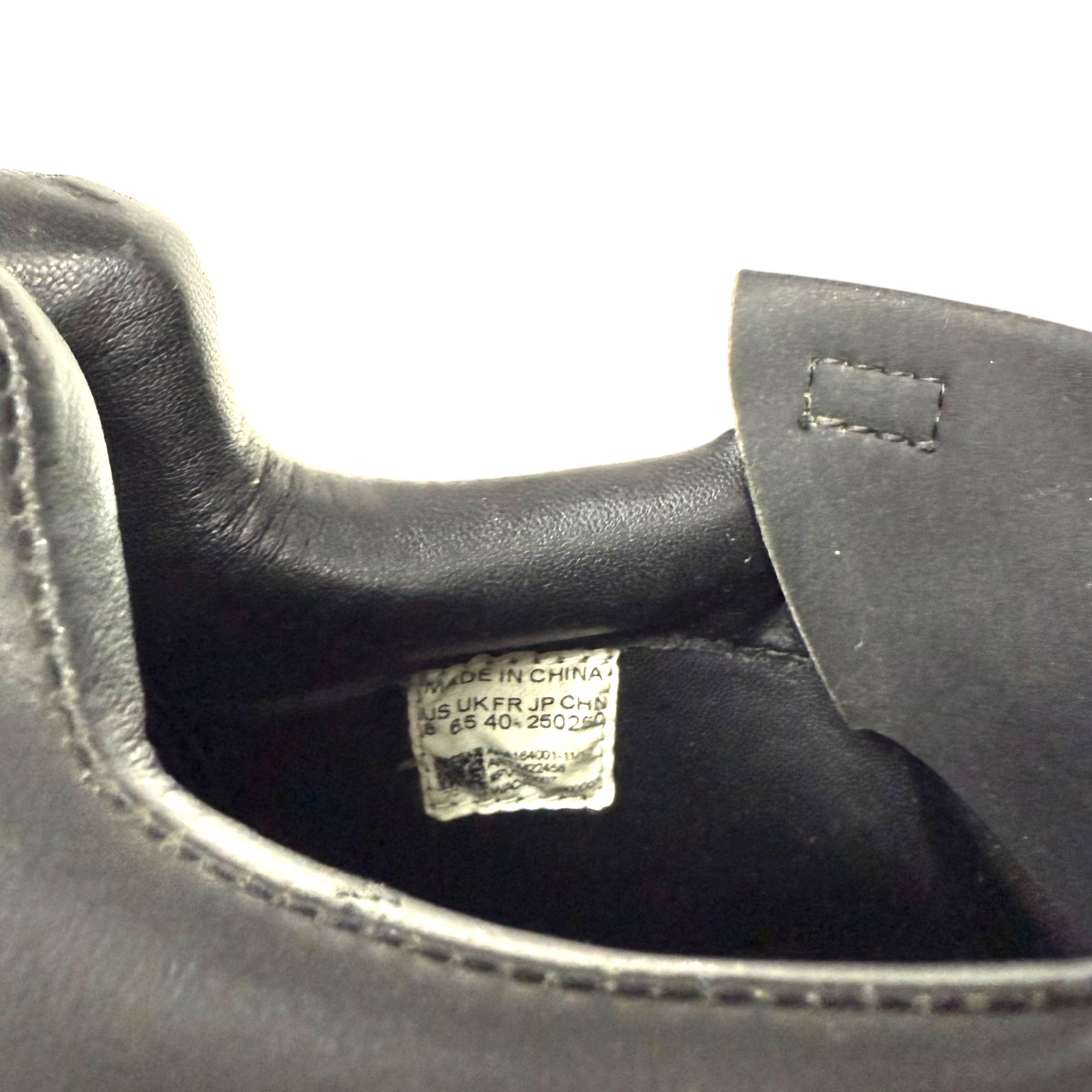 Rick Owens x Adidas Tech Runner ‘Triple Black’ (US8/UK6.5/EU40)