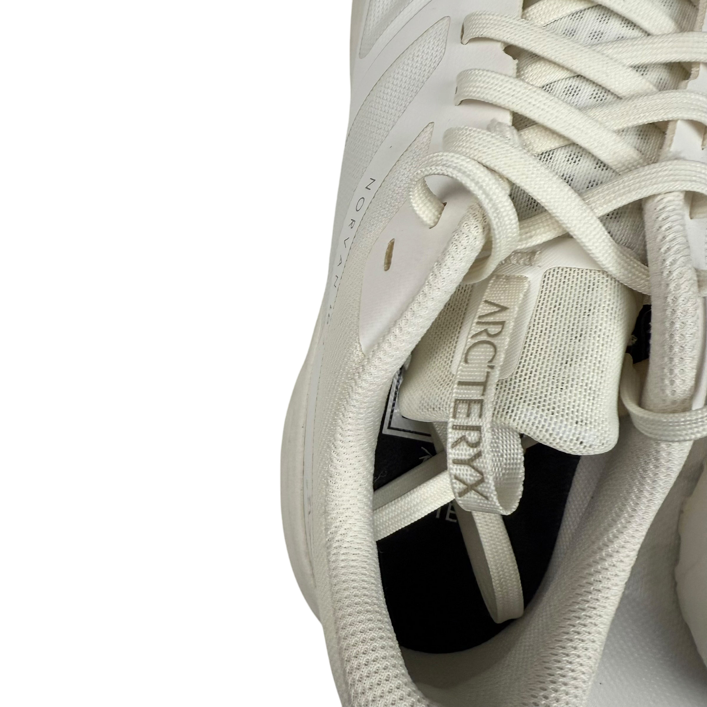 Arc'teryx Norvan LD 3 White (US9/UK8.5)