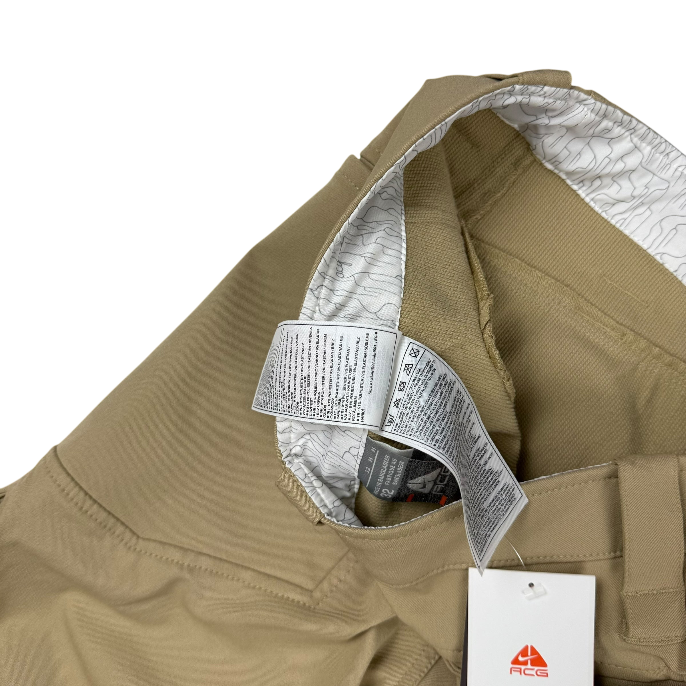 Vintage Nike ACG Cargo Pants Beige (Size M)