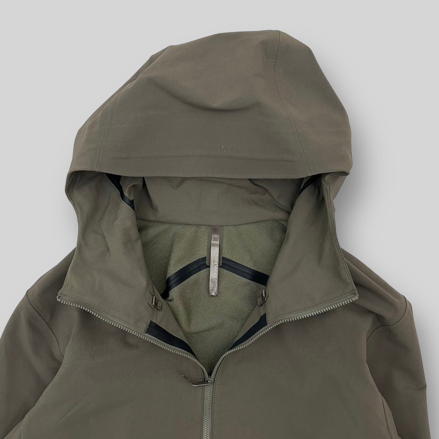 Arc’teryx Veilance Isogon MX Hooded Jacket (Fits S/M)