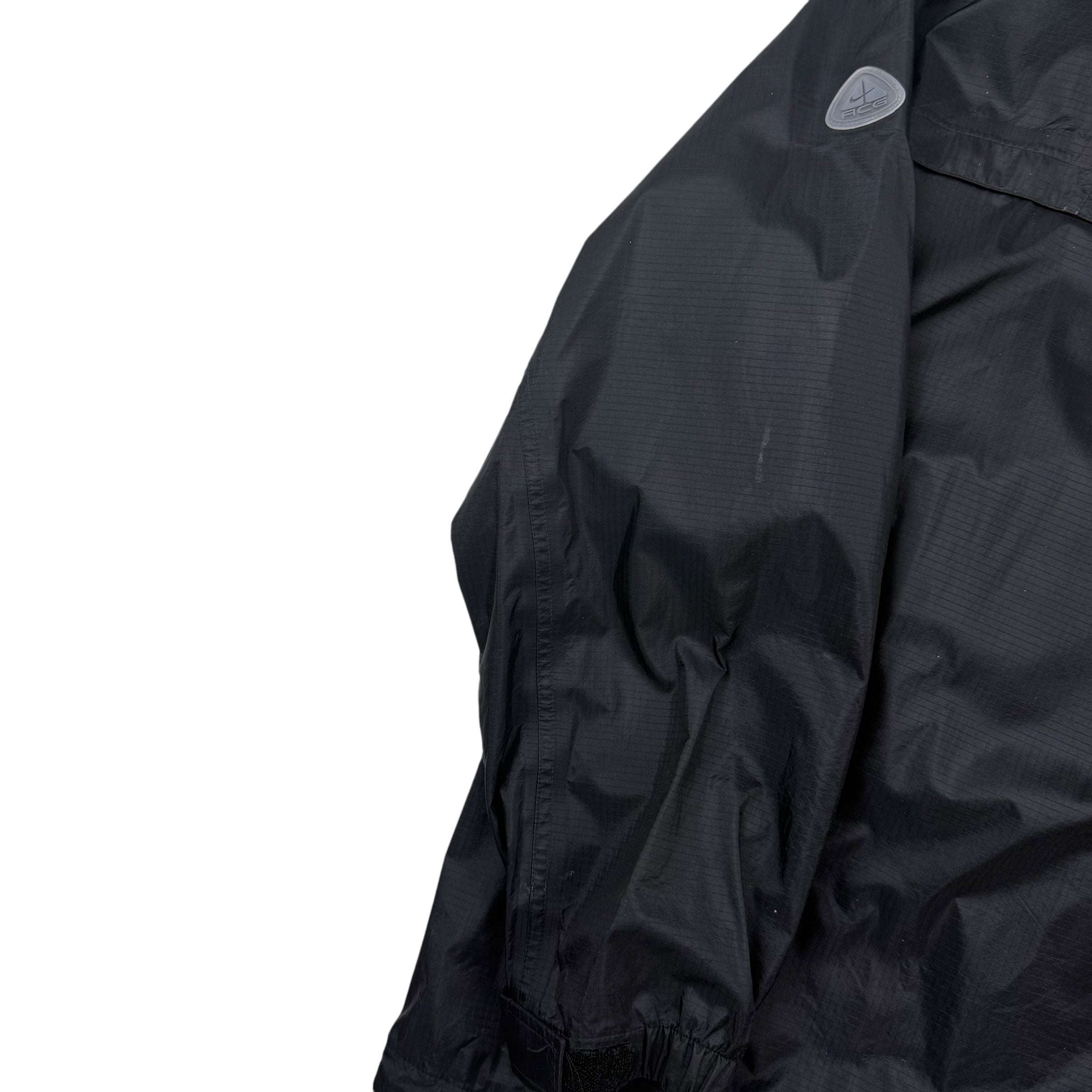 Nike ACG 00s Ripstop Nylon Shell Jacket Black (Fits M-L)