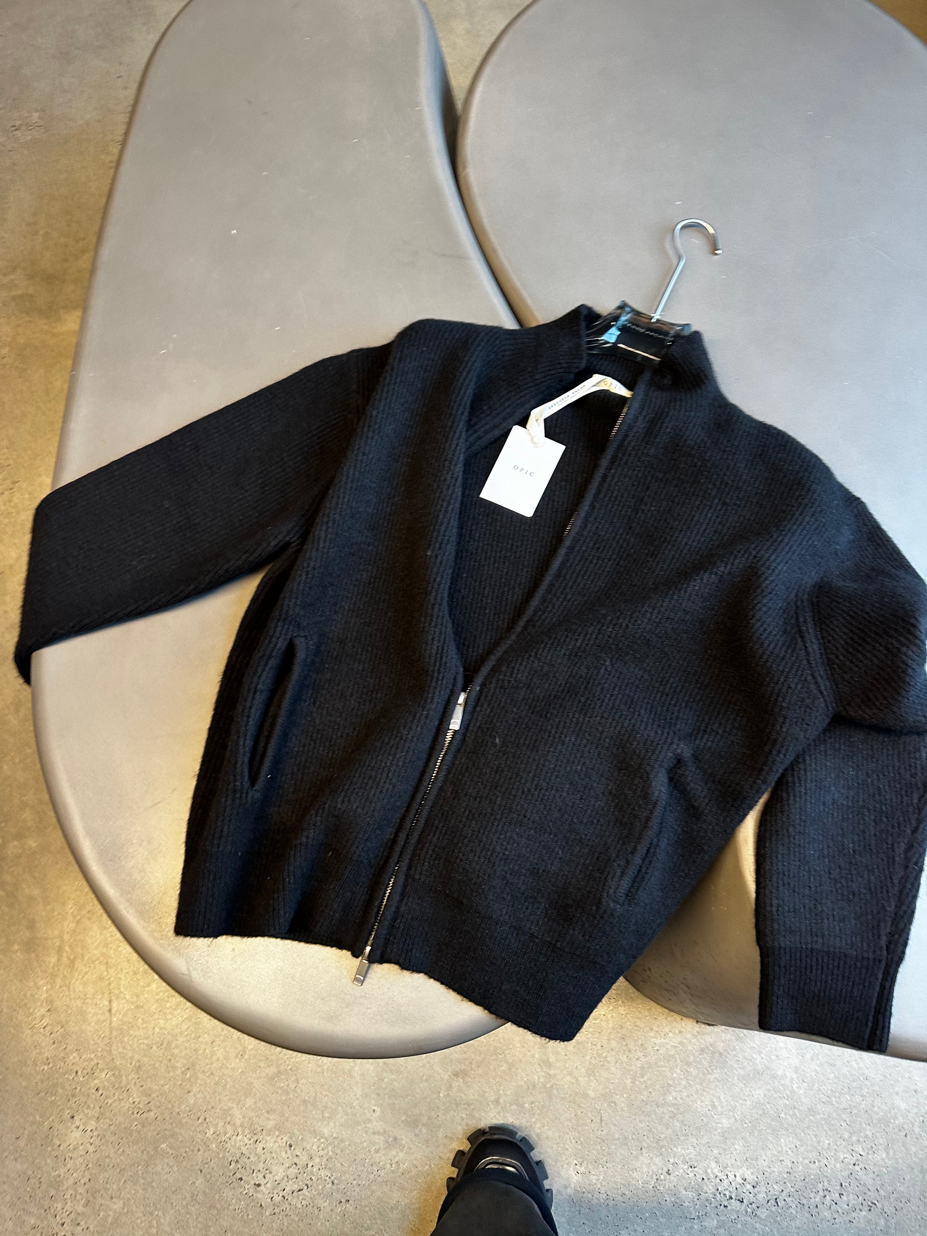 Opicloth Wool Knit Double-Zip Jumper Black (Size L)