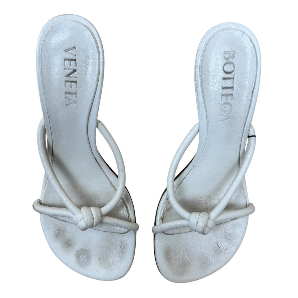 Bottega Venetta Cream Lambskin Sandals (Size EU40)