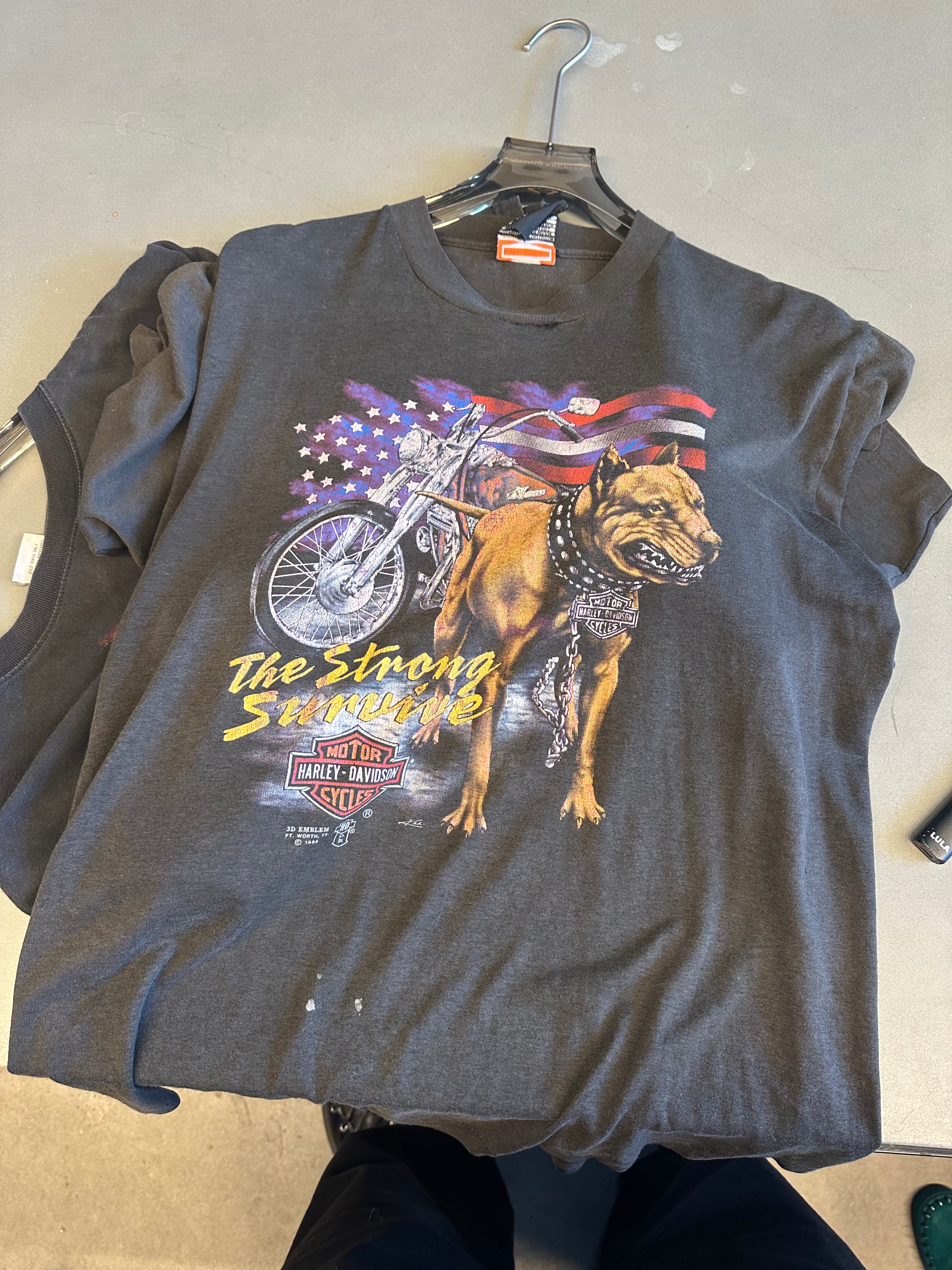Harley Davidson 1988 ‘The Strong Survive’ 3D Emblem T-Shirt (Made in USA) (Size L)