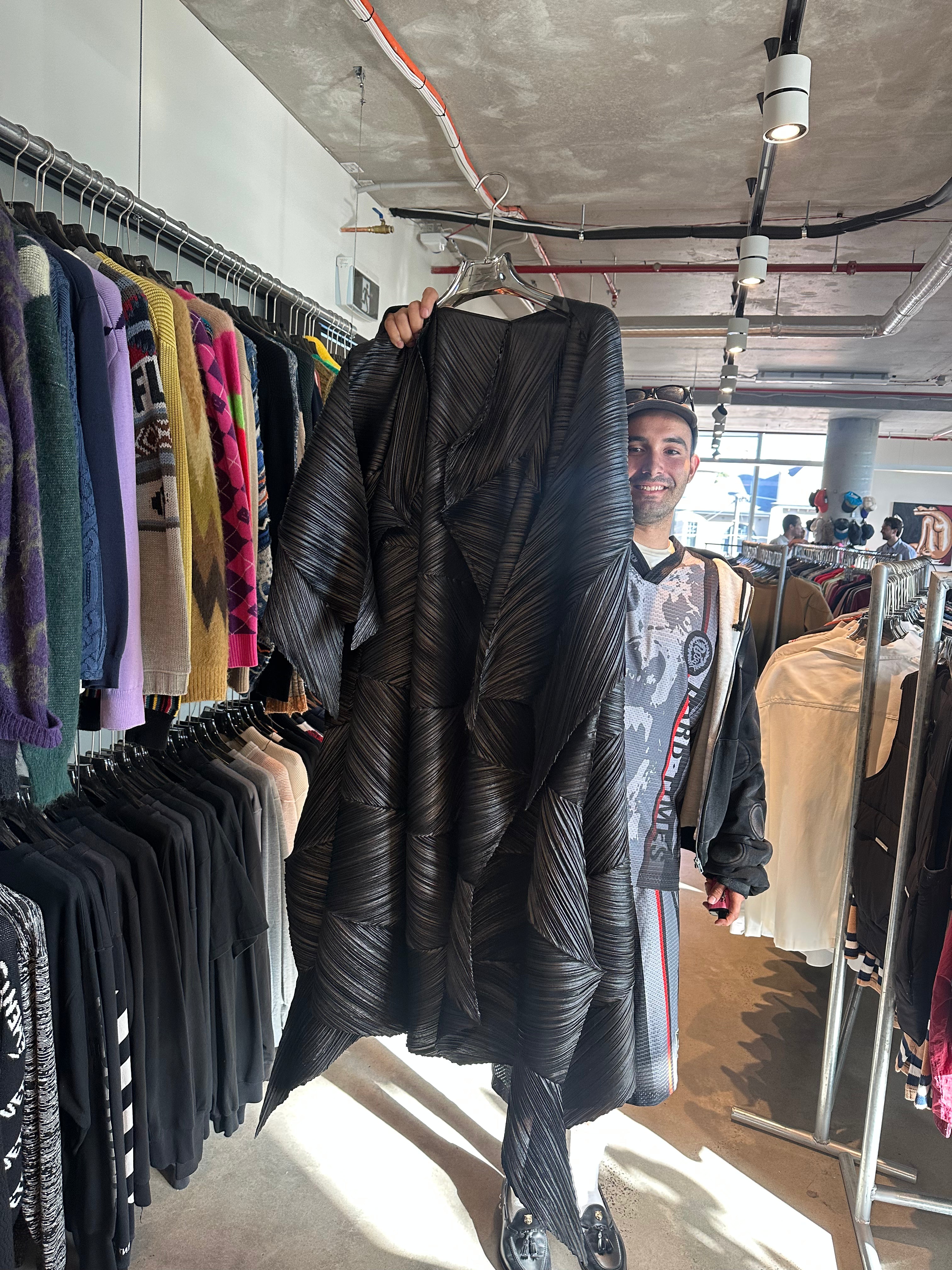 Issey Miyake Runway Sculptural Pleated Coat Black (Size 3/L)