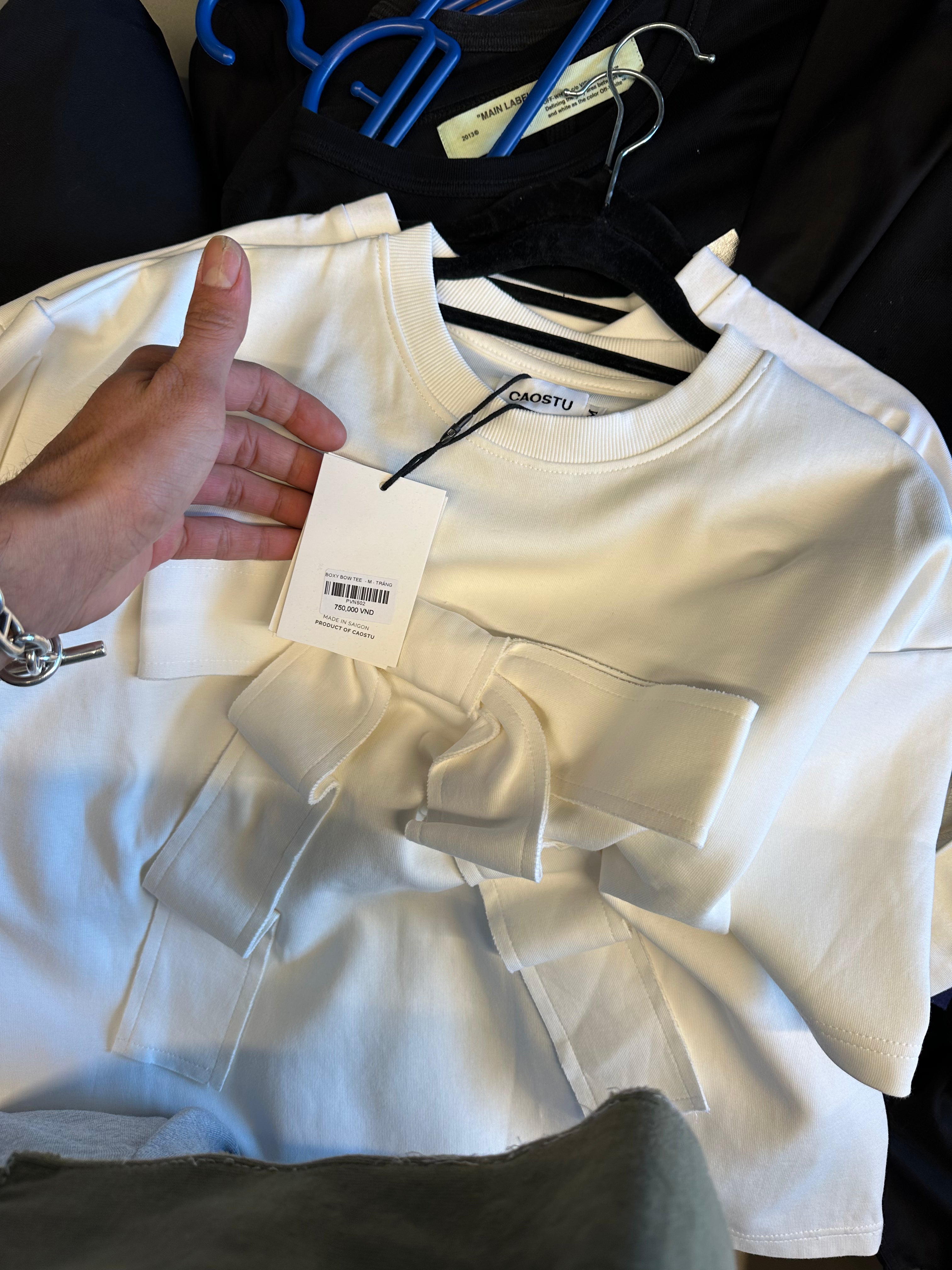 Caostu Boxy Bow T-Shirt Cream (Size M)