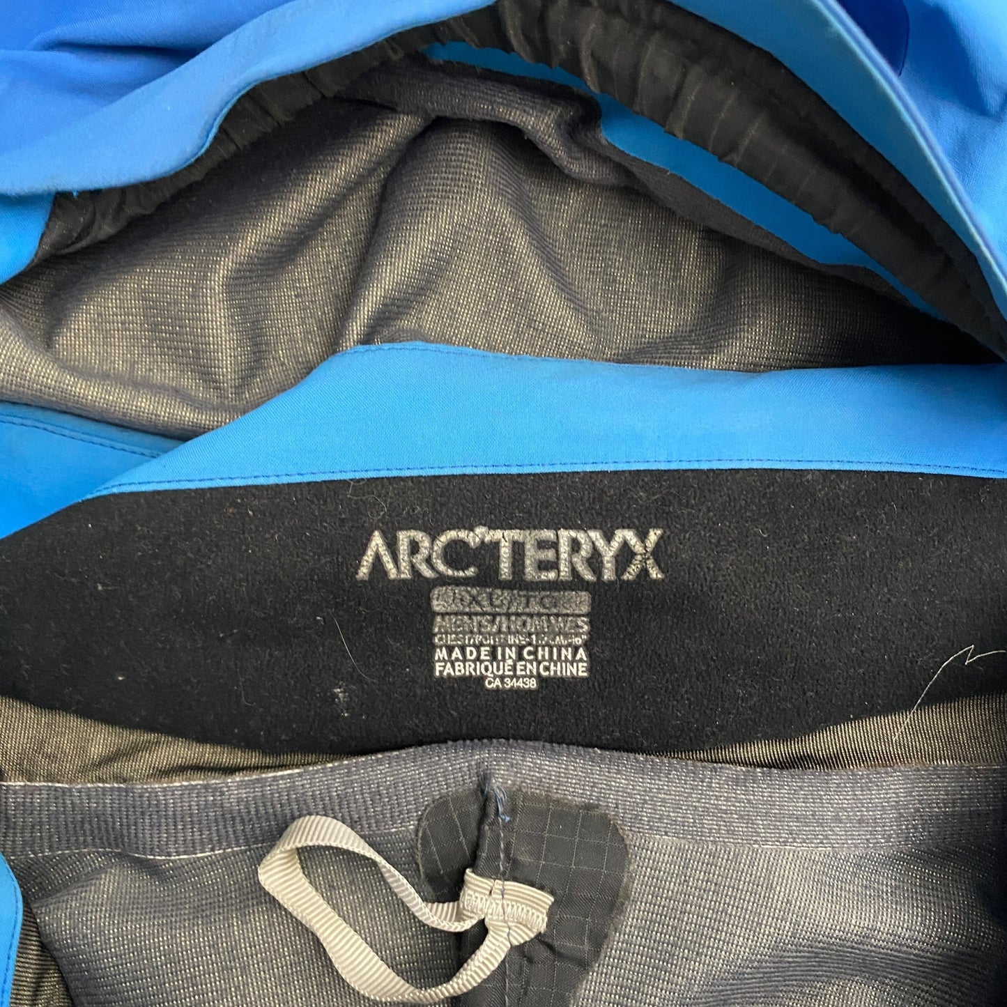 2006 Arc’teryx Stringray Goretex Jacket Light Blue (Size XL)