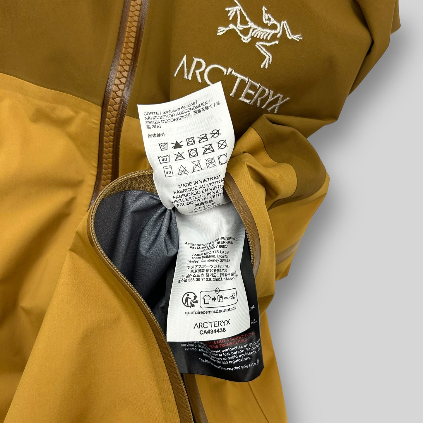 Arc'teryx Beta AR  Goretex Jacket in ‘Yukon’ (Brown) (Size M)