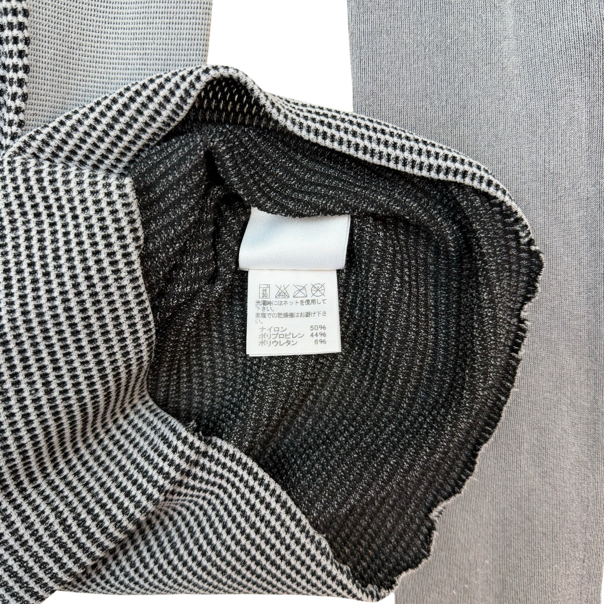 Issey Miyake Homme Plissé Turtleneck Graphic Knit Top Grey (As Is) (One Size)