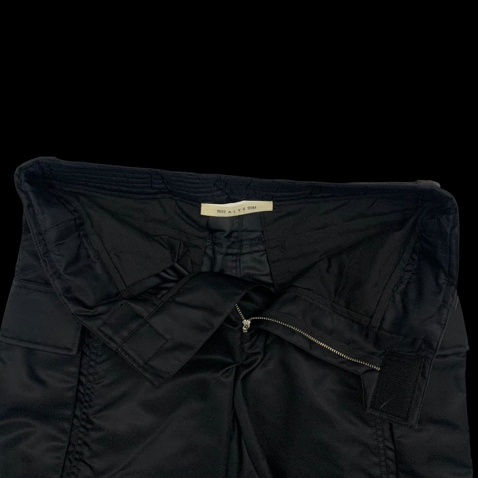 1017 ALYX 9SM Tactical ShortsBlack (Size 48)