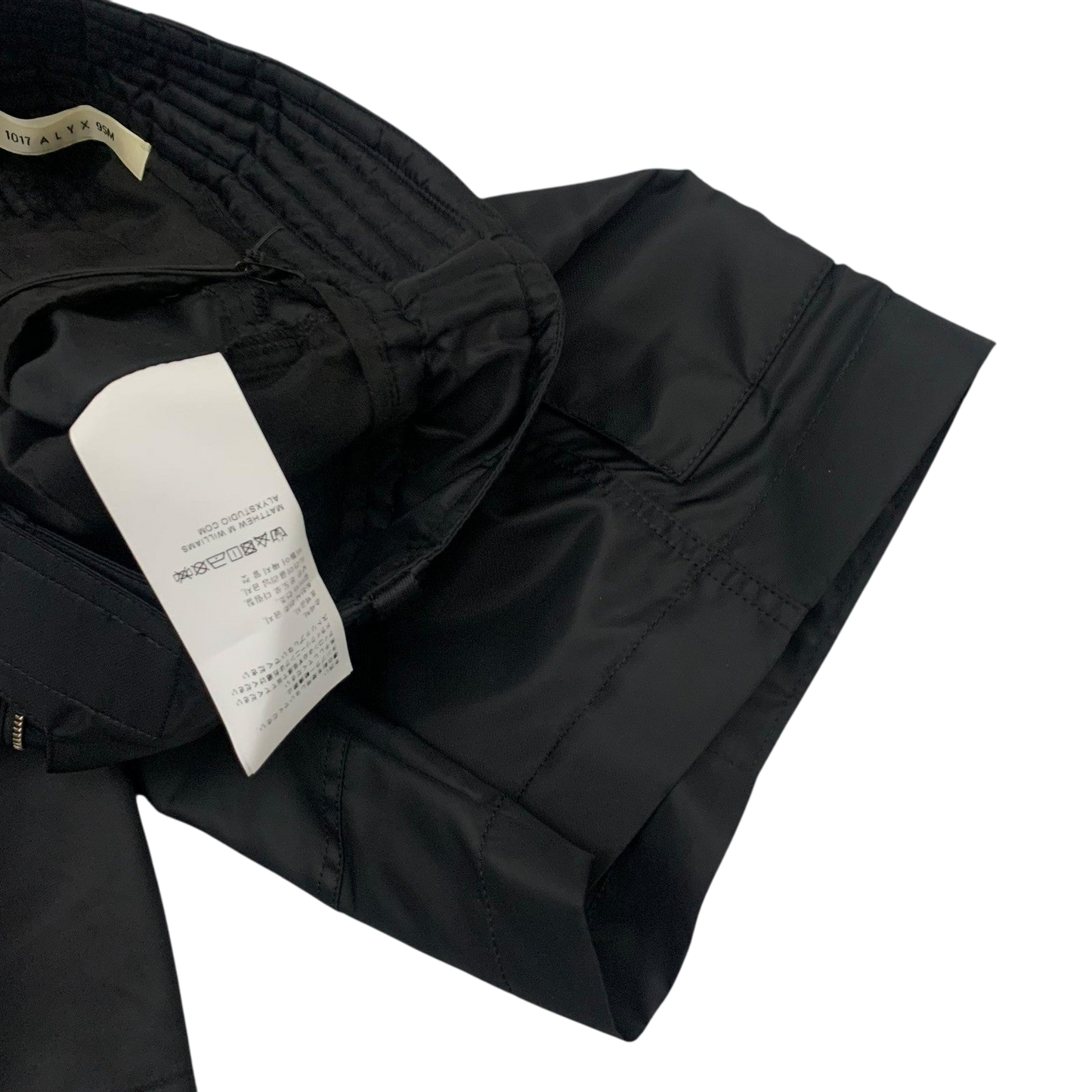 1017 ALYX 9SM Tactical ShortsBlack (Size 48)