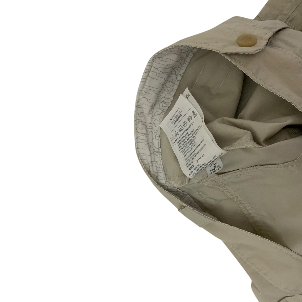 Nike ACG 2000s Cargo Shorts Beige (Size 32”)