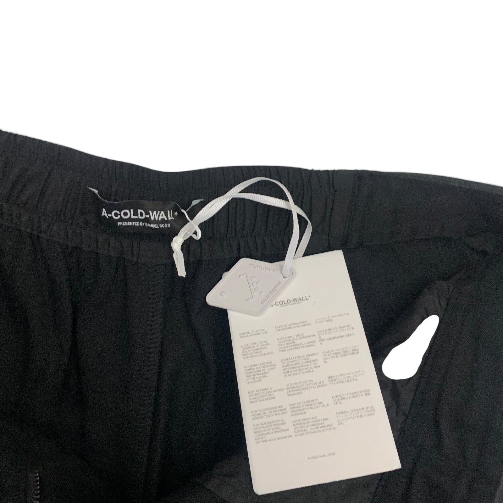 A-Cold-Wall Black Strata Cargo Shorts Black (Size M)