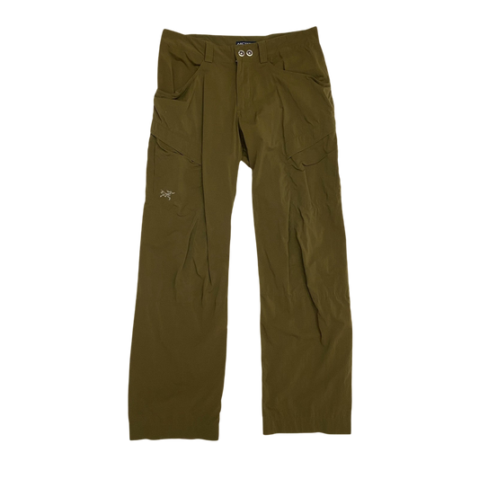 Arc’teryx 2000s Cargo Pants Army Green (Size 32")