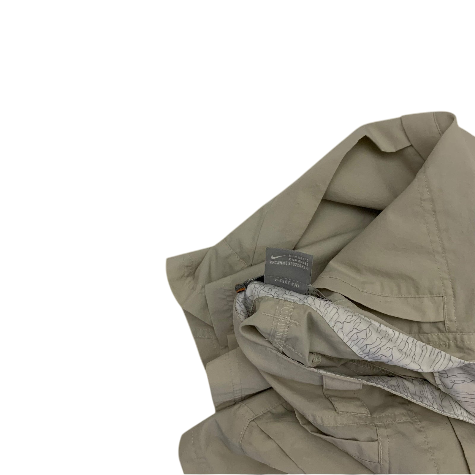 Nike ACG 2000s Cargo Shorts Beige (Size 32”)