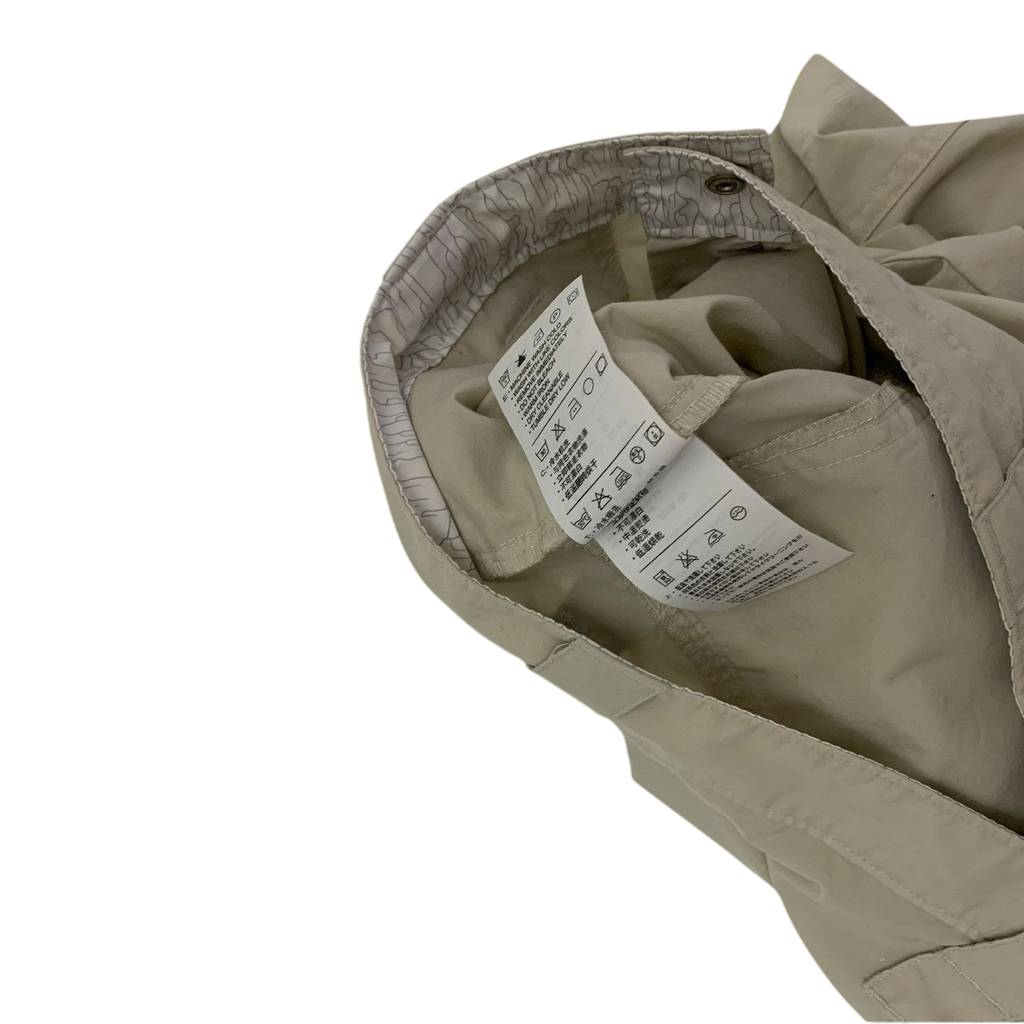 Nike ACG 2000s Cargo Shorts Beige (Size 32”)